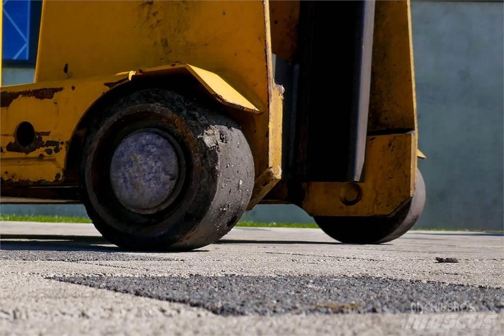 Linde L12 Ručne vedené vysokozdvižné vozíky