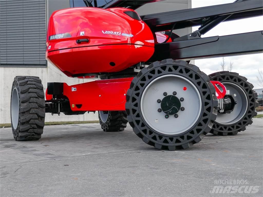 Manitou 200 ATJ Kĺbové plošiny