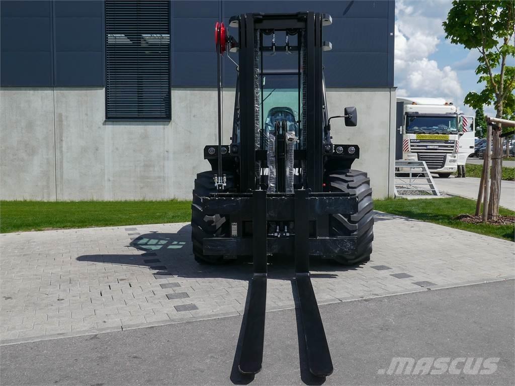 Manitou M 50-4 Terénne vysokozdvižné vozíky