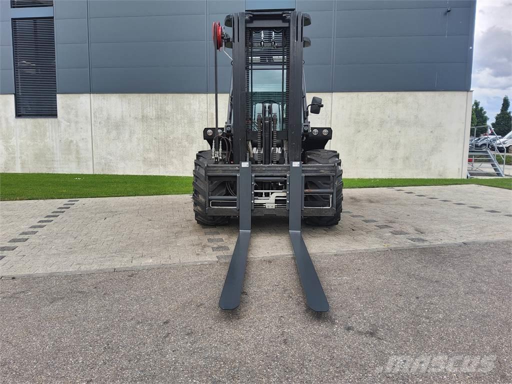 Manitou M 50-4 Terénne vysokozdvižné vozíky
