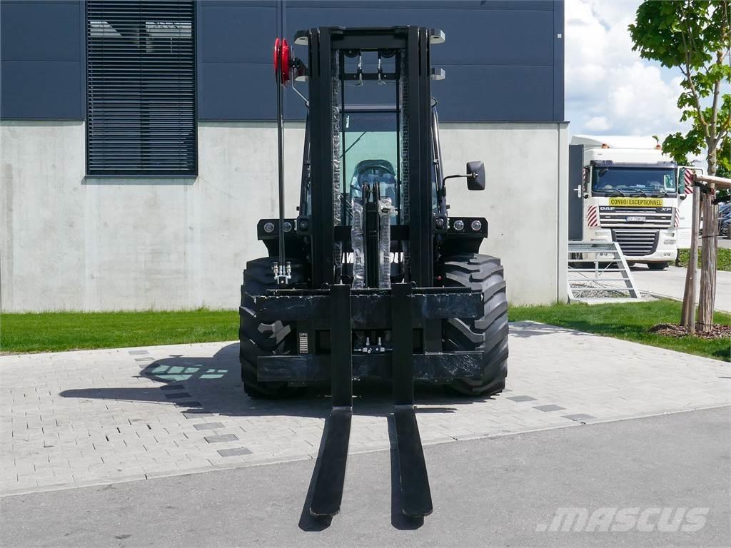Manitou M 50-4 Terénne vysokozdvižné vozíky