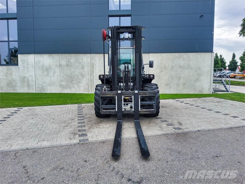 Manitou M 50-4 Terénne vysokozdvižné vozíky
