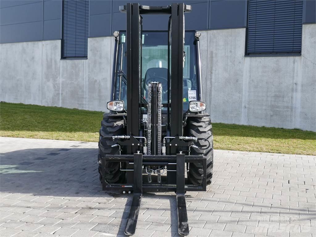 Manitou MC 25-4 Terénne vysokozdvižné vozíky