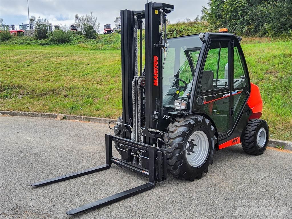 Manitou MC 25-4 Terénne vysokozdvižné vozíky
