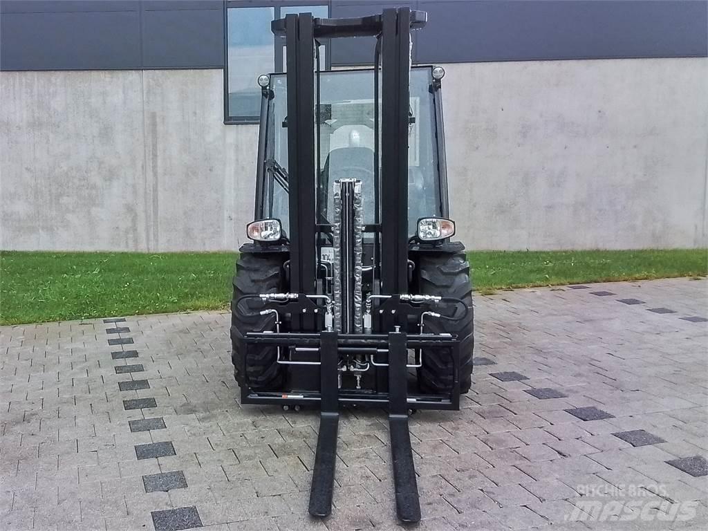 Manitou MC 25-4 Terénne vysokozdvižné vozíky