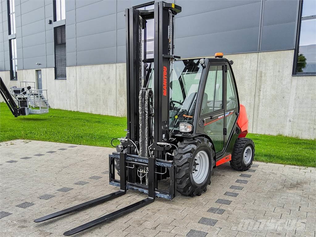 Manitou MC 30-4 Terénne vysokozdvižné vozíky