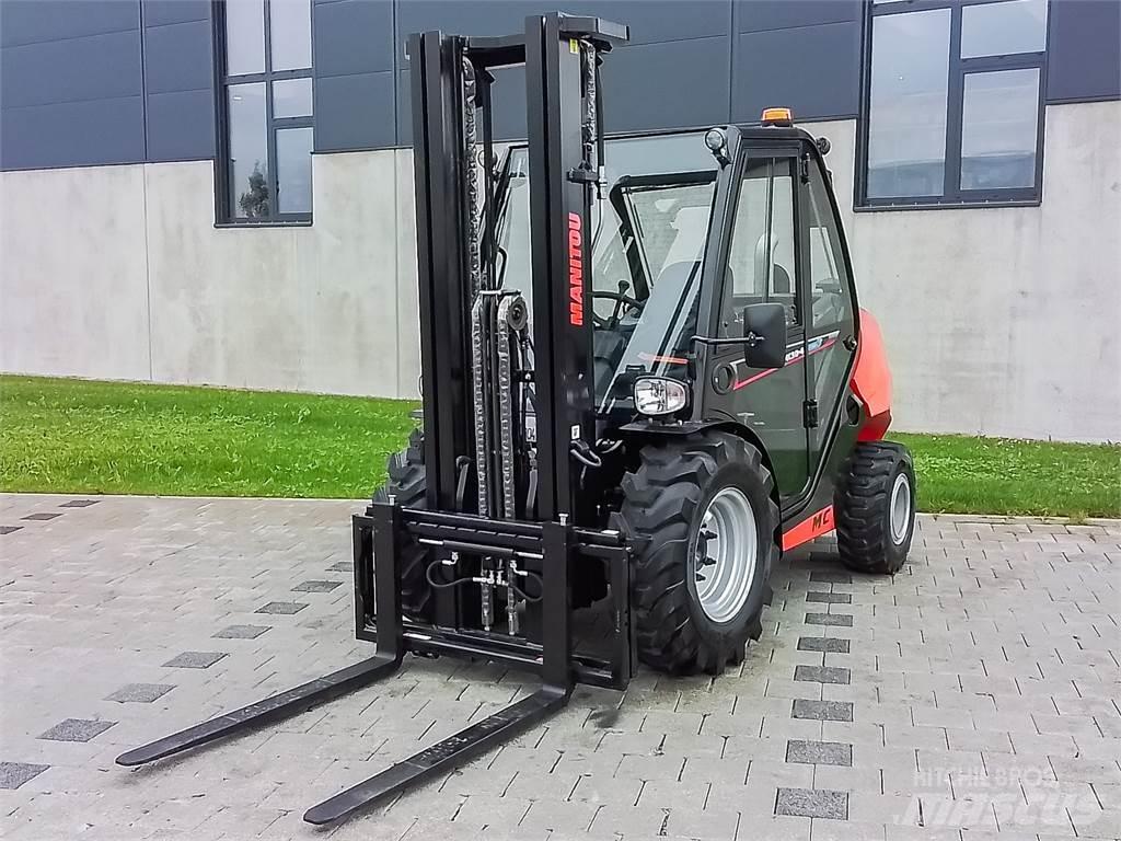 Manitou MC 30-4 Terénne vysokozdvižné vozíky