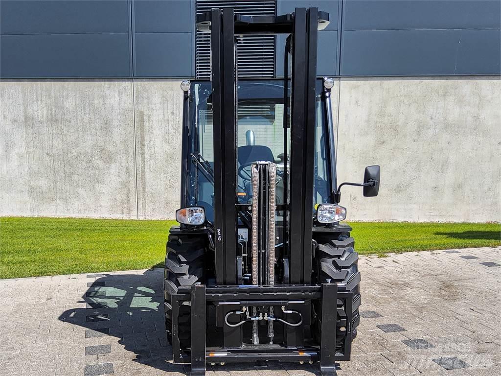 Manitou MC 30-4 Terénne vysokozdvižné vozíky