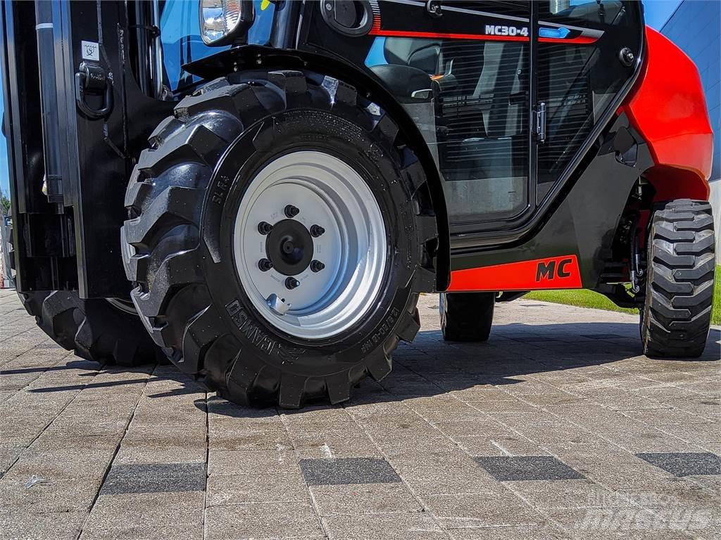Manitou MC 30-4 Terénne vysokozdvižné vozíky