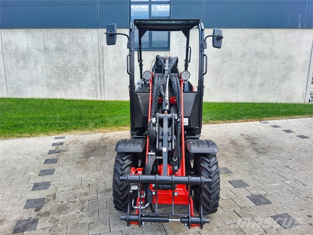 Manitou MLA 2-25H Mini rýpadlá < 7t