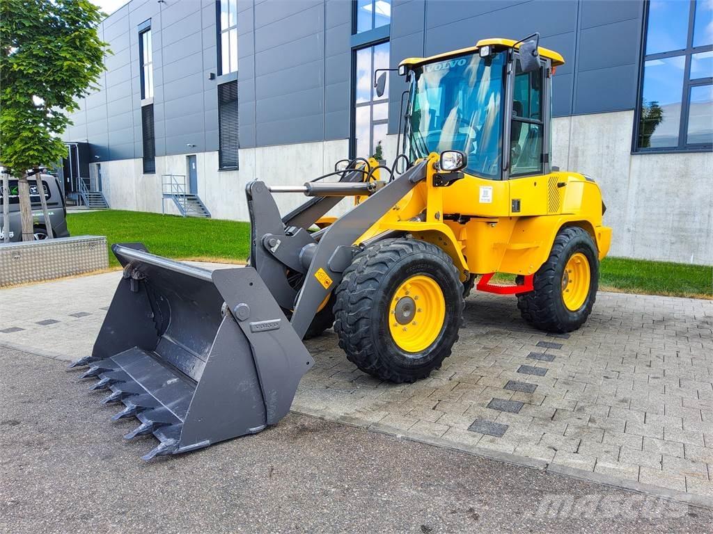 Volvo L 30G Mini rýpadlá < 7t