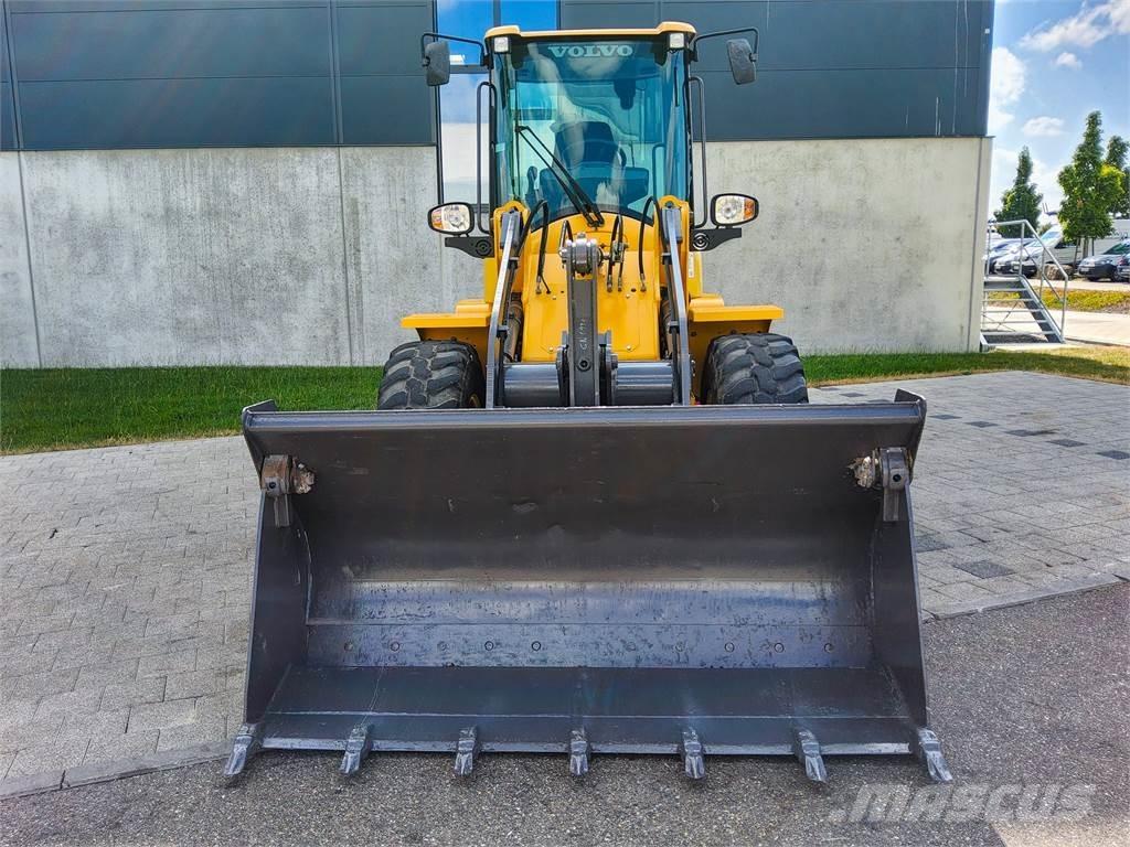 Volvo L 30G Mini rýpadlá < 7t