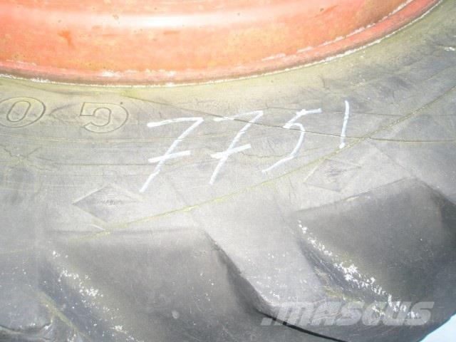  - - - 7751 SCHAAD Pneumatiky, kolesá a ráfiky