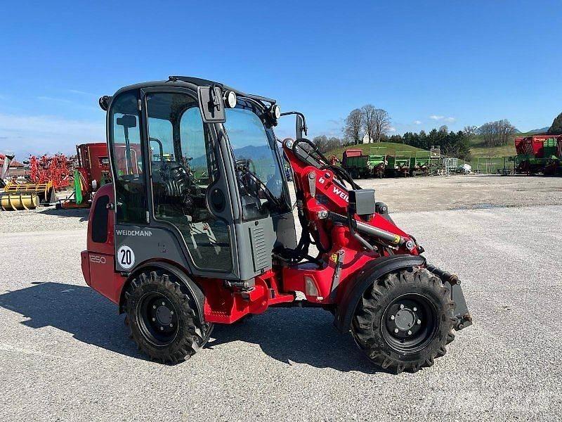 Weidemann 1250 Šmykom riadené nakladače