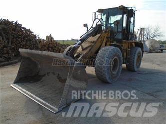 CAT 930 G Kolesové nakladače