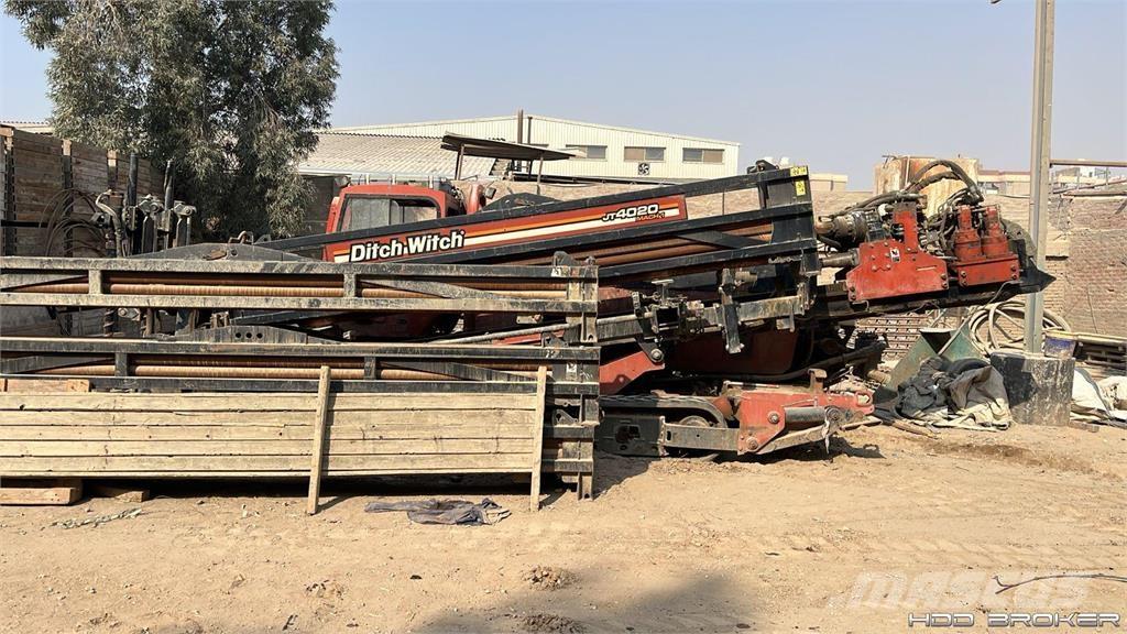 Ditch Witch JT4020 Mach 1 Horizontálne vŕtacie zariadenie