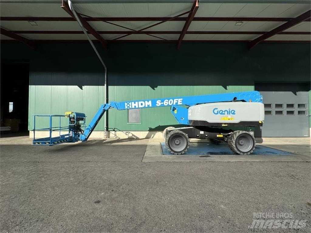 Genie S-60 FE Kĺbové plošiny