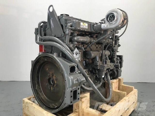 Komatsu M11-C Motory
