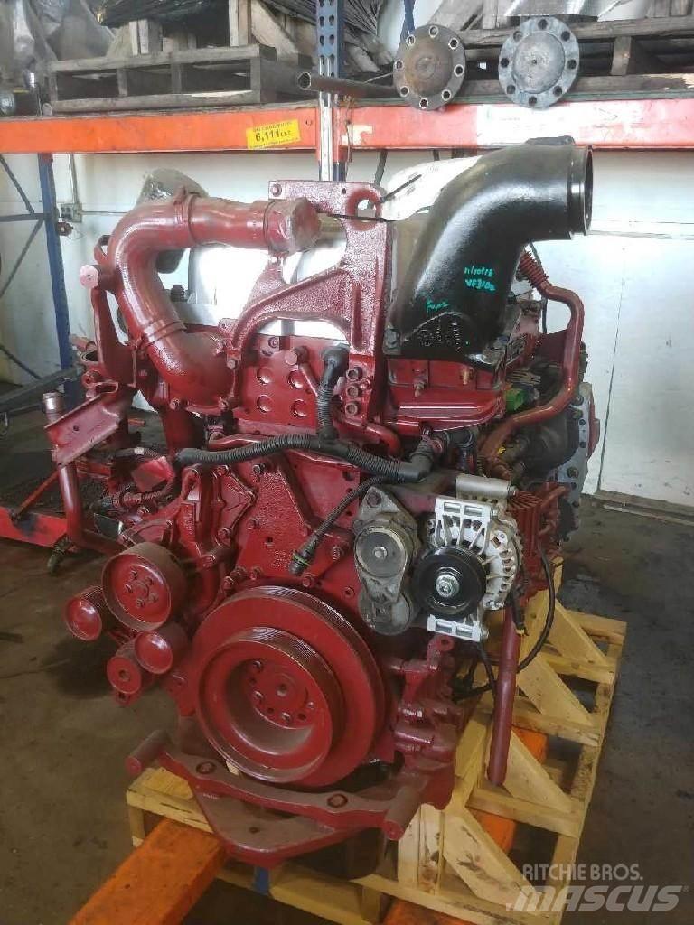 Mack MP8 Motory