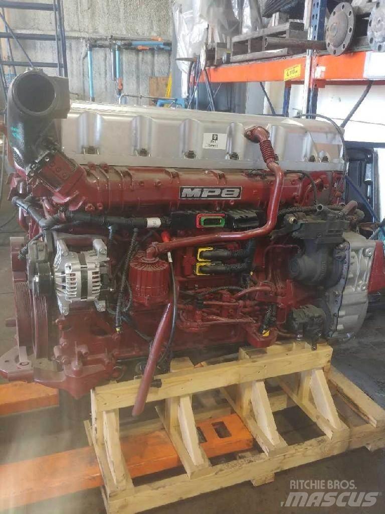 Mack MP8 Motory