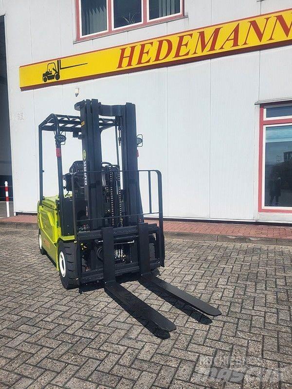 Clark GEX30L Akumulátorové vozíky