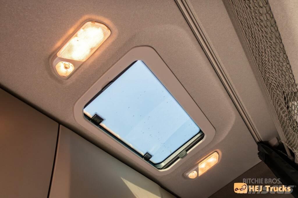 Scania R660 A6x2NB Ťahače