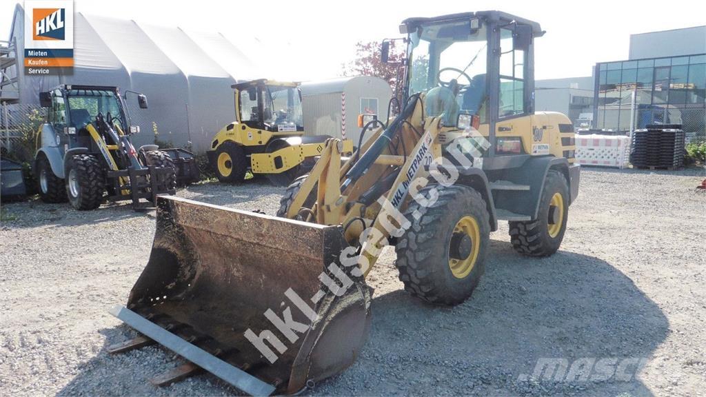 Yanmar V 80 Kolesové nakladače