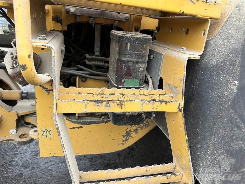 Volvo L110F Kolesové nakladače