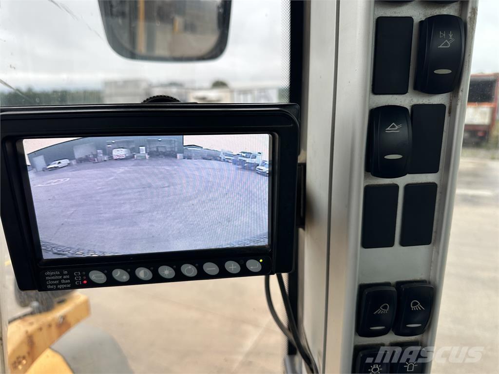 Volvo L110G Kolesové nakladače