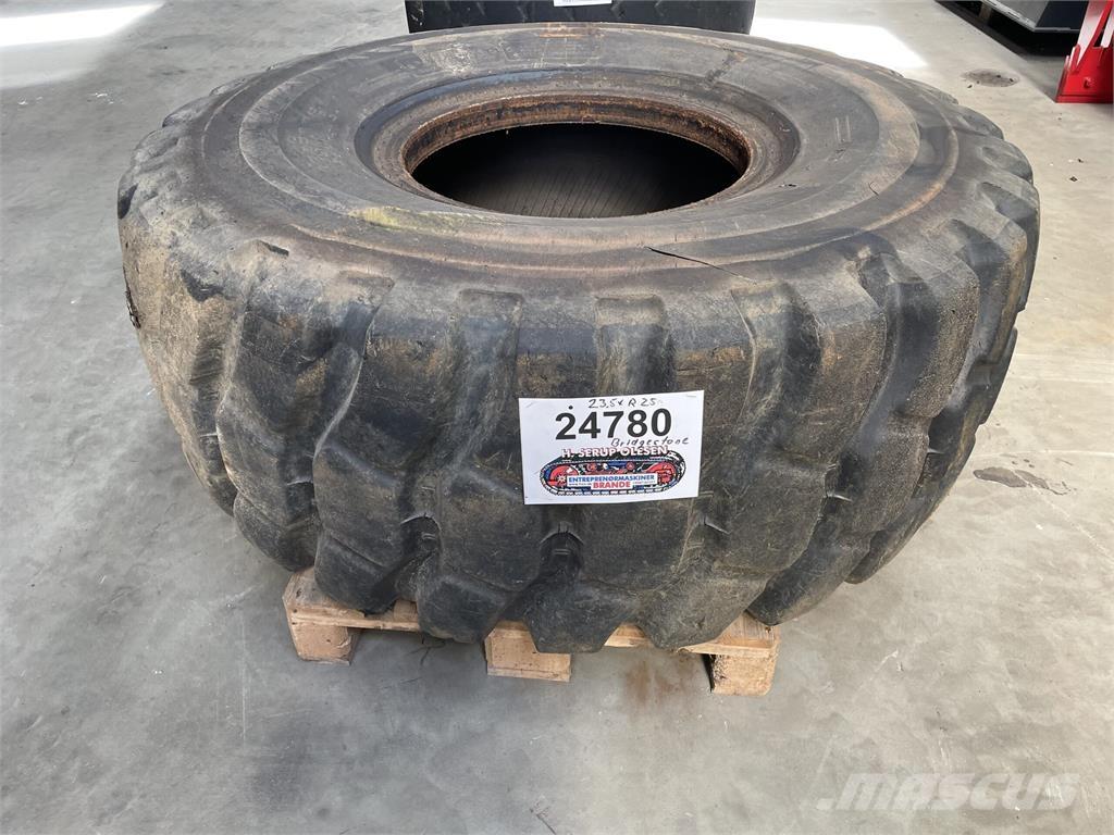  23.5xR25 Bridgestone dæk Pneumatiky, kolesá a ráfiky