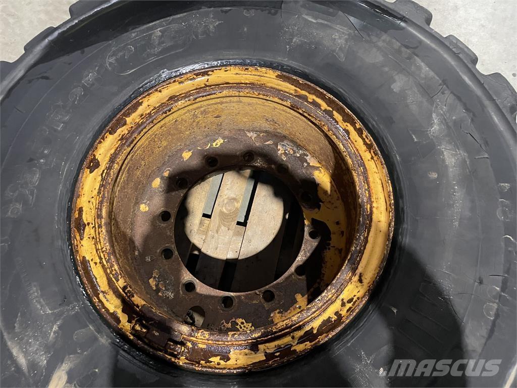  23.5xR25 Michelin XHA dæk Pneumatiky, kolesá a ráfiky