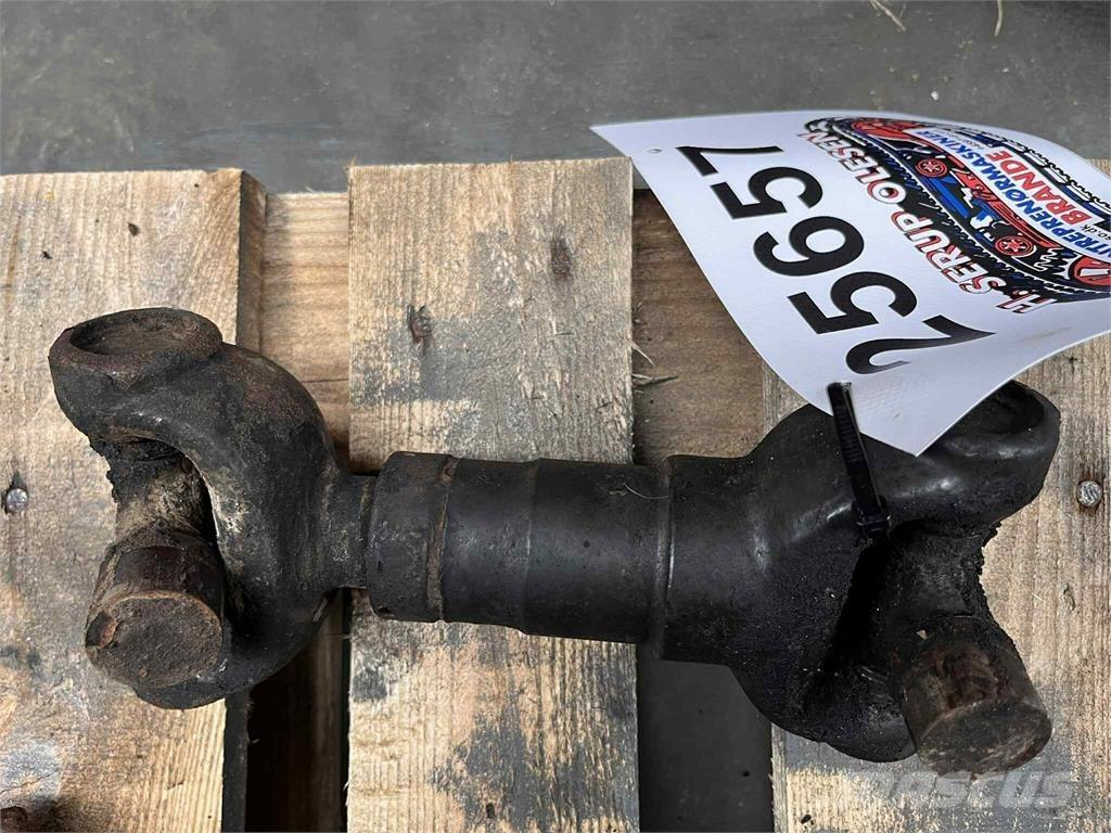 CASE 695SR kardan Ďalšie komponenty