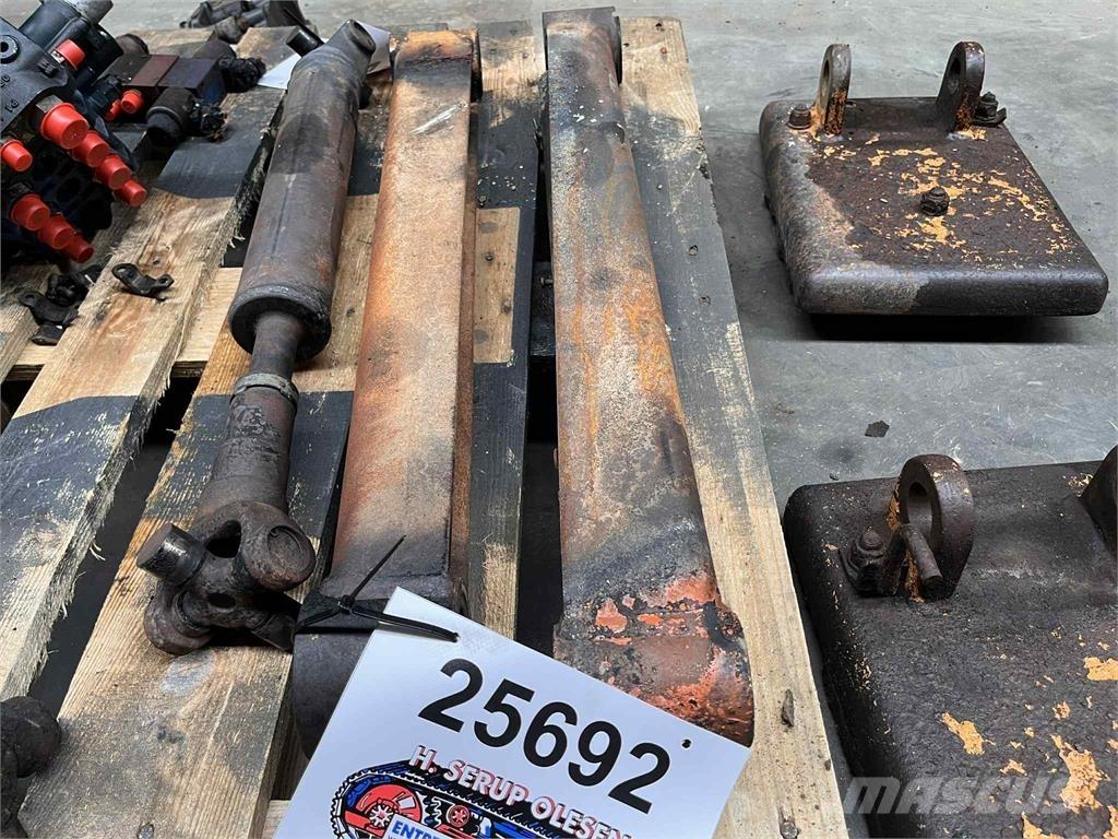 CASE 695SR Link Arm Ďalšie komponenty
