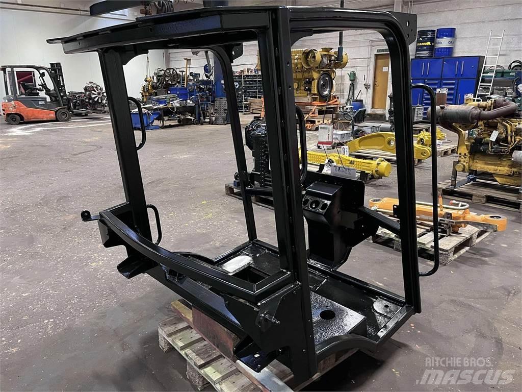 CAT 908M Førerhus Ďalšie komponenty