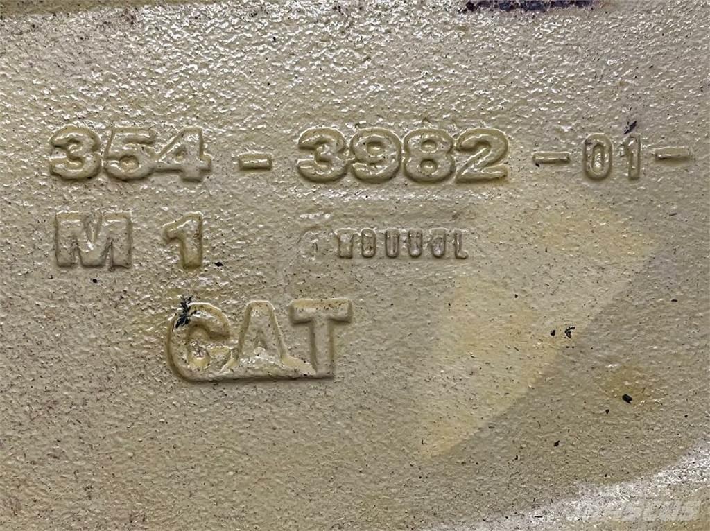 CAT 908M Link Arm 354-3982 Ďalšie komponenty