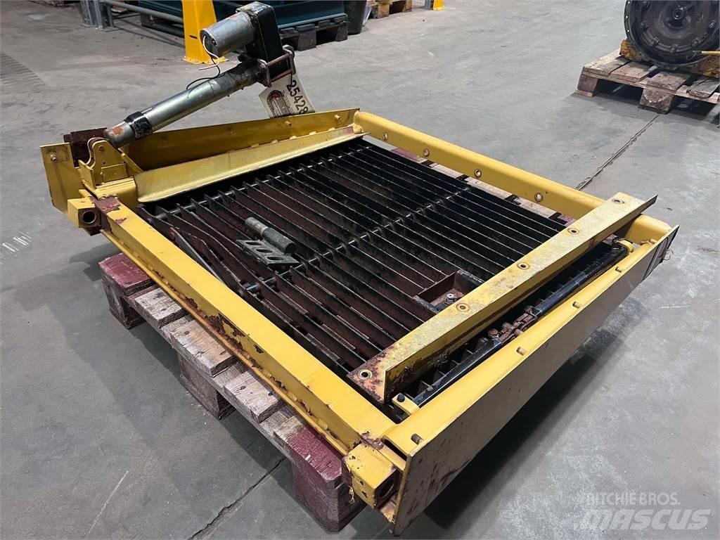CAT 962GII Kølergrill Ďalšie komponenty