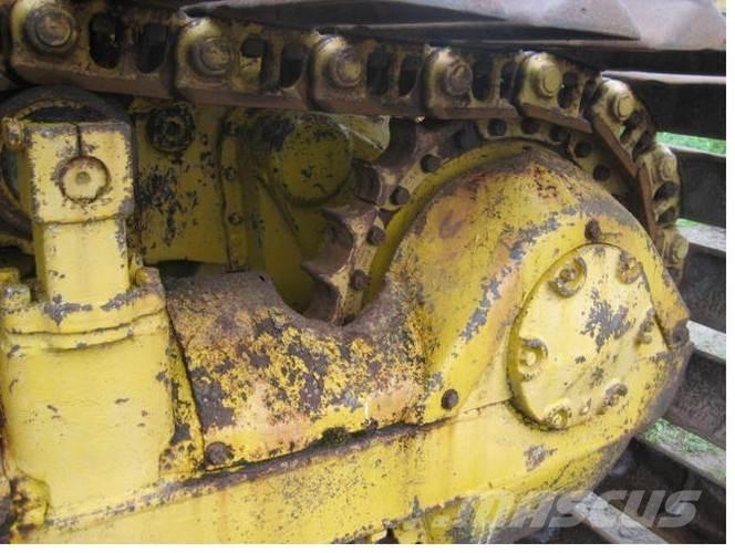 CAT D5LGP dozer, til ophug Pásové dozéry