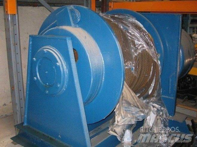Demag spil Kladkostroje, navijaky a stavebné výťahy