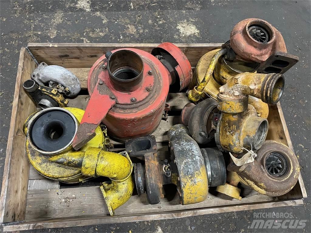  Diverse dele ex. Cat 3304 Motory