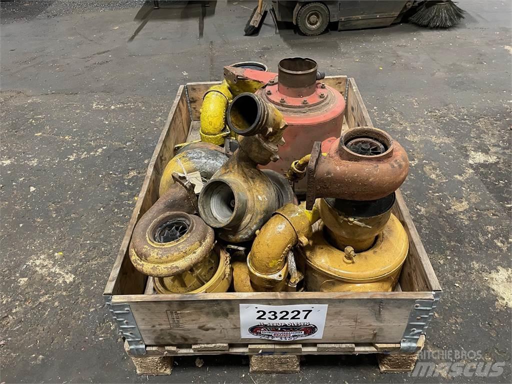  Diverse dele ex. Cat 3304 Motory