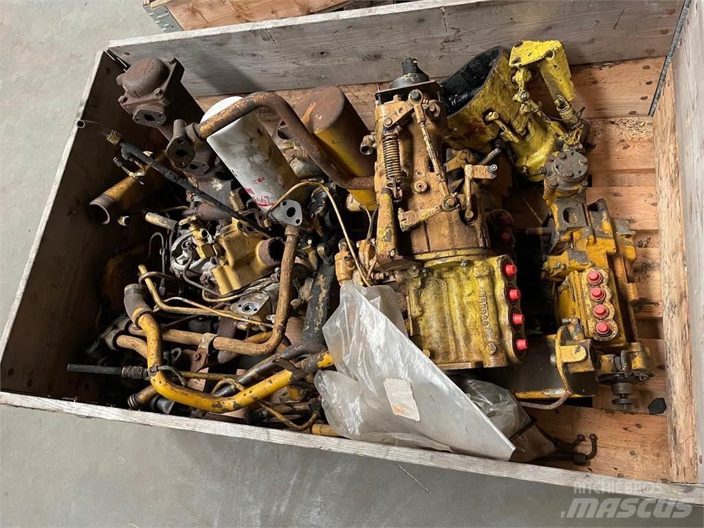  Diverse dele ex. Cat 3304 Motory