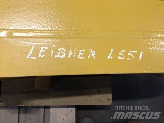 Liebherr L551 Link Arm Ďalšie komponenty