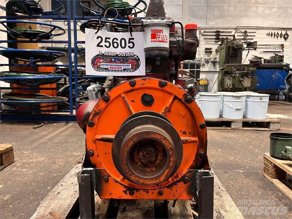 Perkins 4-154U motor Motory