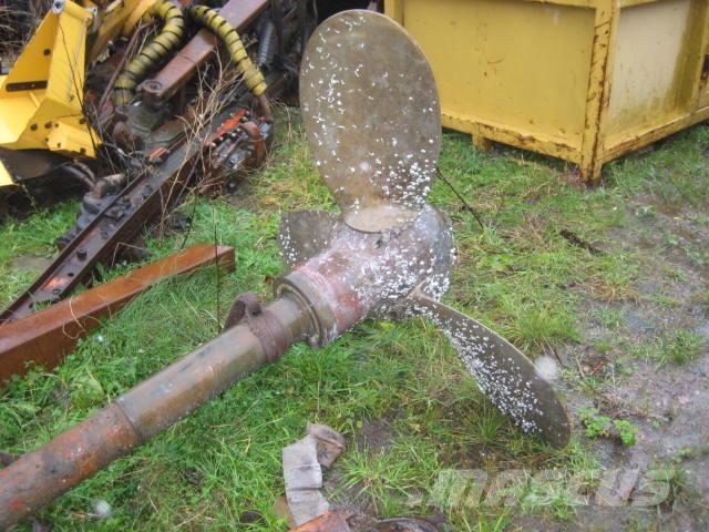  Propel ex. Bonille HM32 Pracovné lode, bárky a pontóny