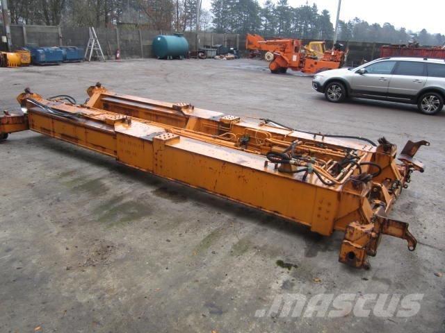  Spreader 20 to 40 ft. Skladové kontajnery