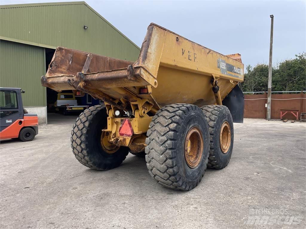 Volvo A25C dumpervogn 6x6 Stavebné sklápače
