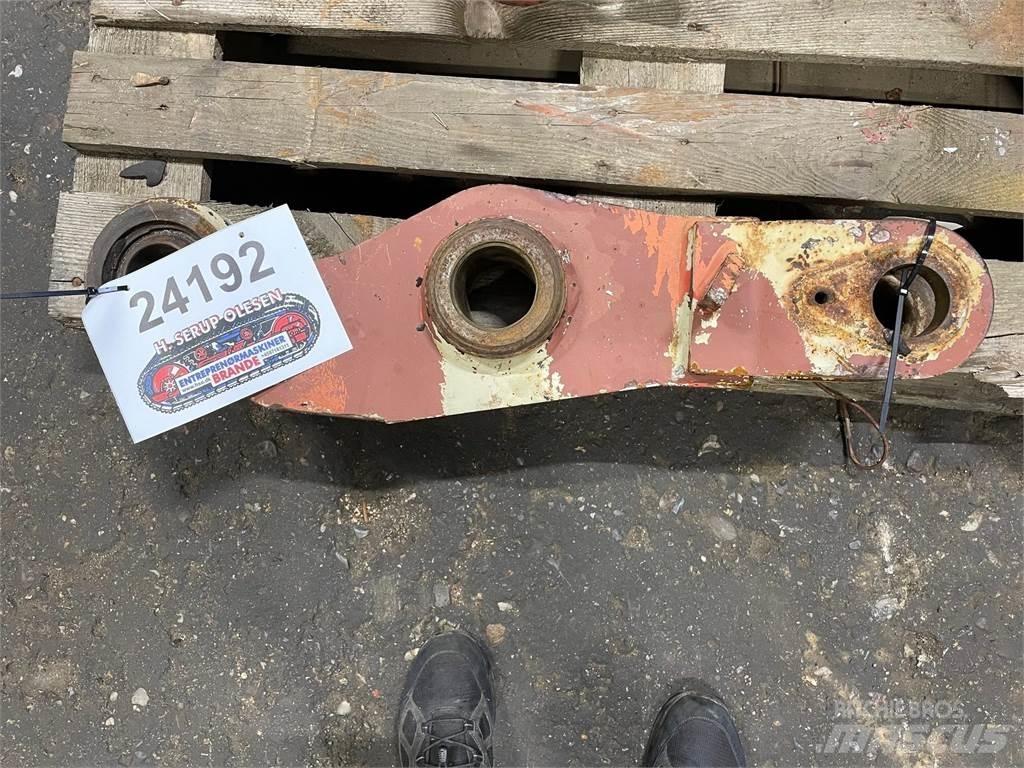 Volvo L120 Link Arm Ďalšie komponenty