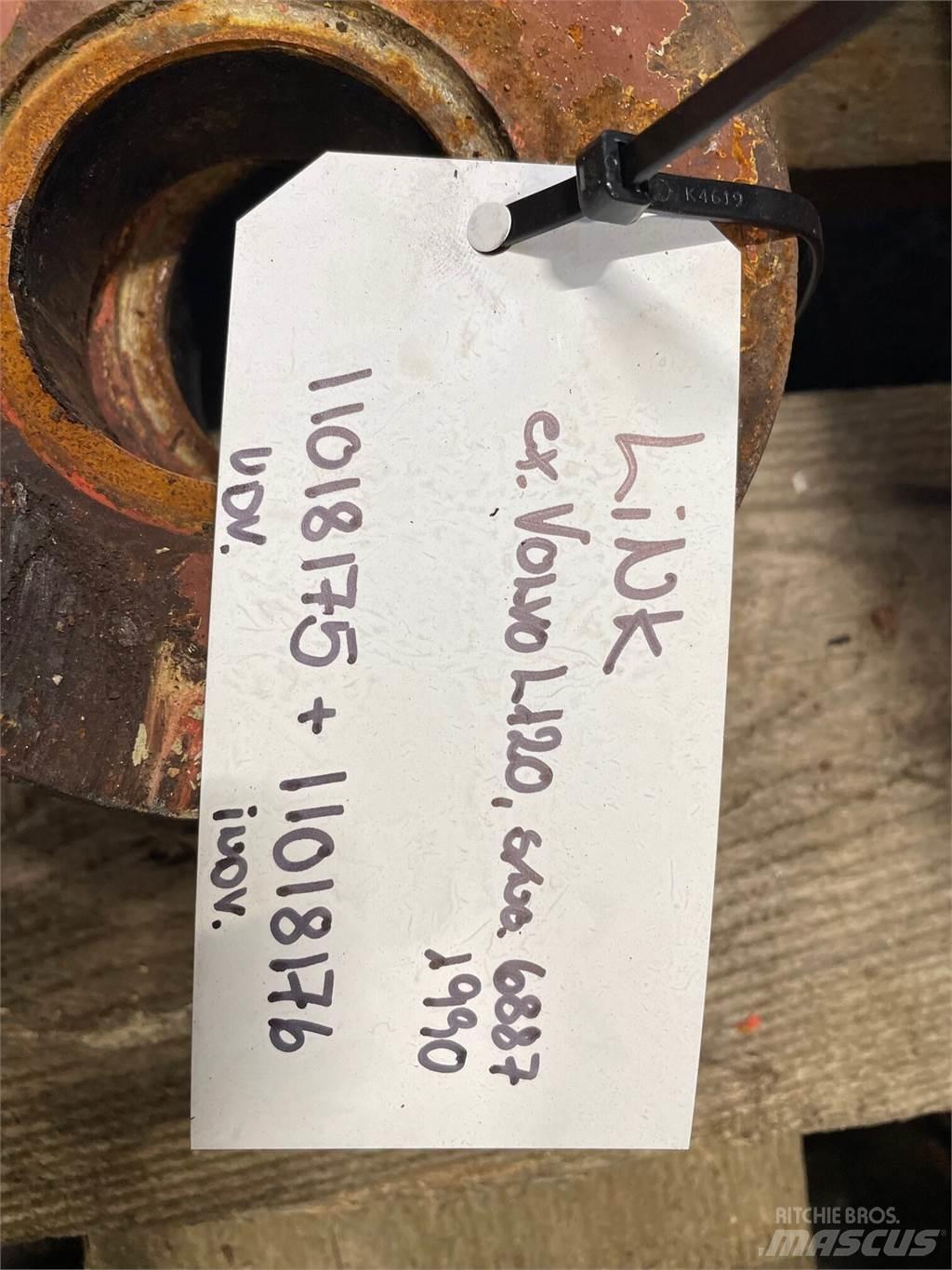 Volvo L120 Link Arm Ďalšie komponenty