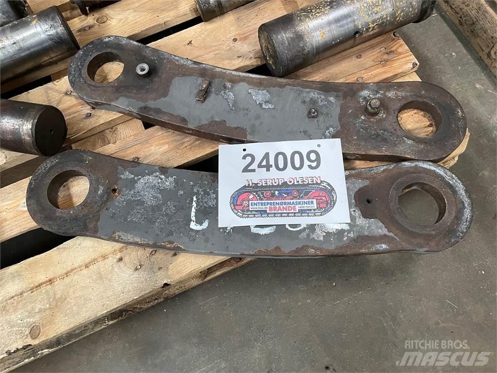 Volvo L120E Link Arm Ďalšie komponenty