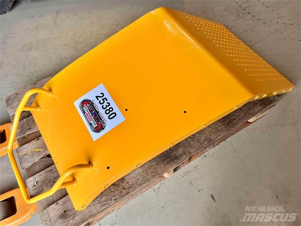 Volvo L120F bagskærm Ďalšie komponenty